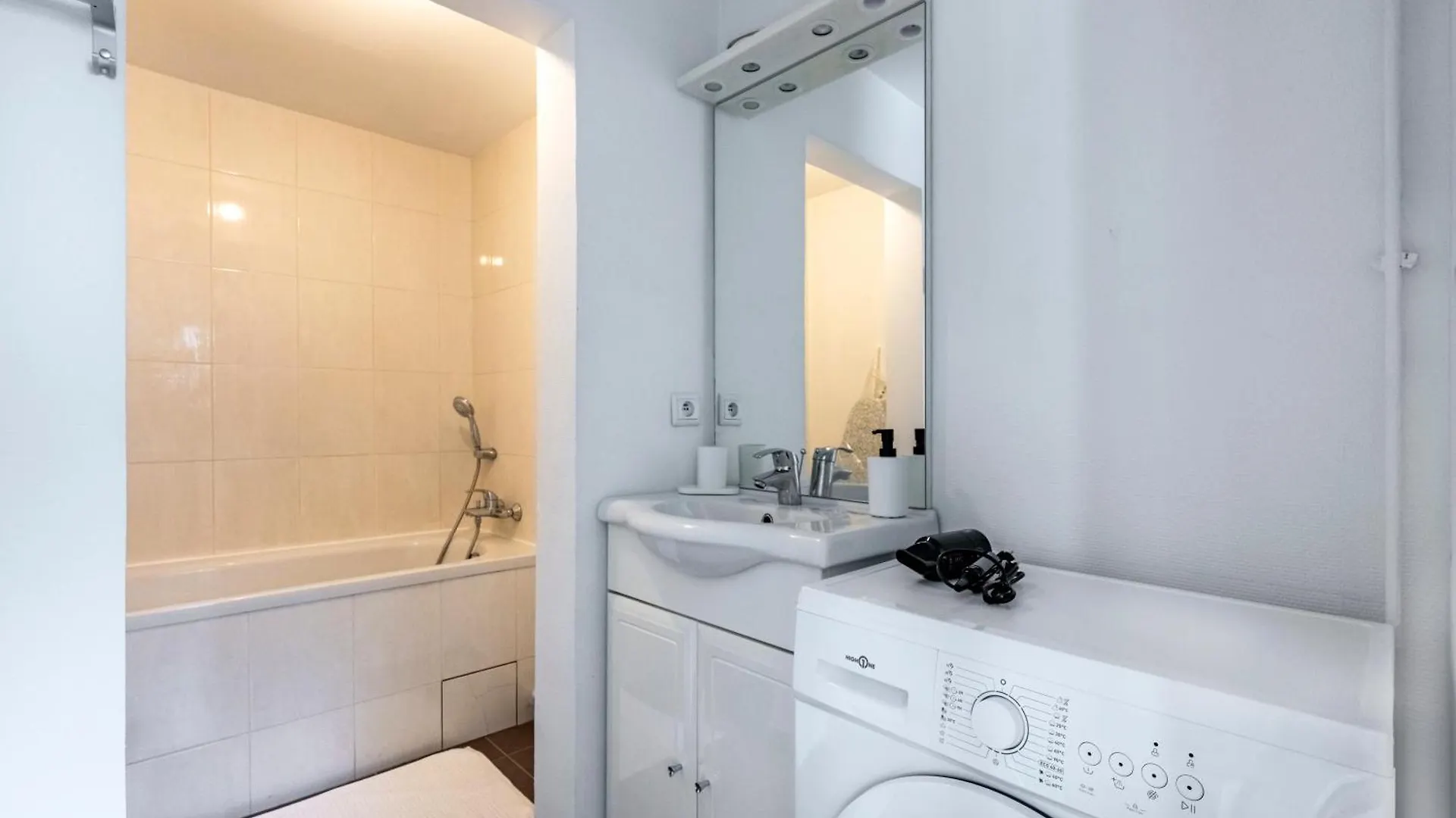 Apartment Close To Center Of Paris I Fully Equipped France